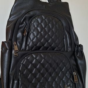 Lug Vegan Leather Hatchback Backpack (black)